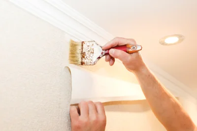 Pose de papier peint à Glomel — revêtements muraux et toiles de verre